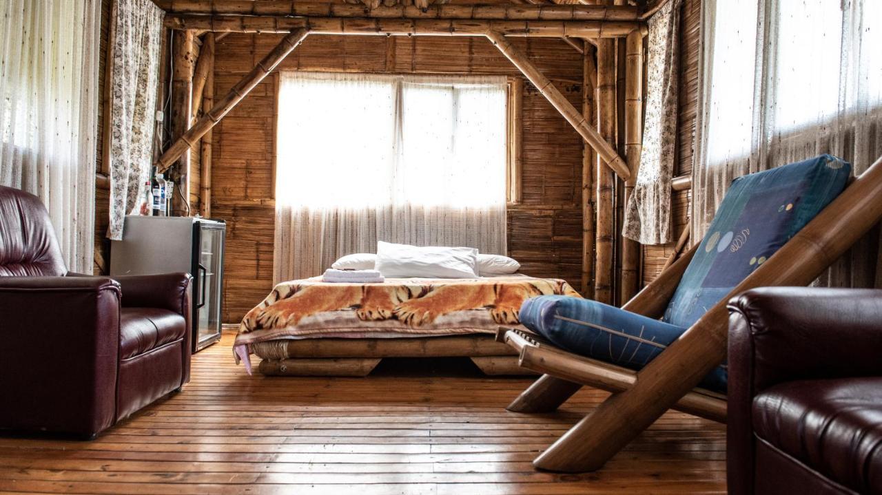 Hotel Guatape Adrianas Bambu エクステリア 写真