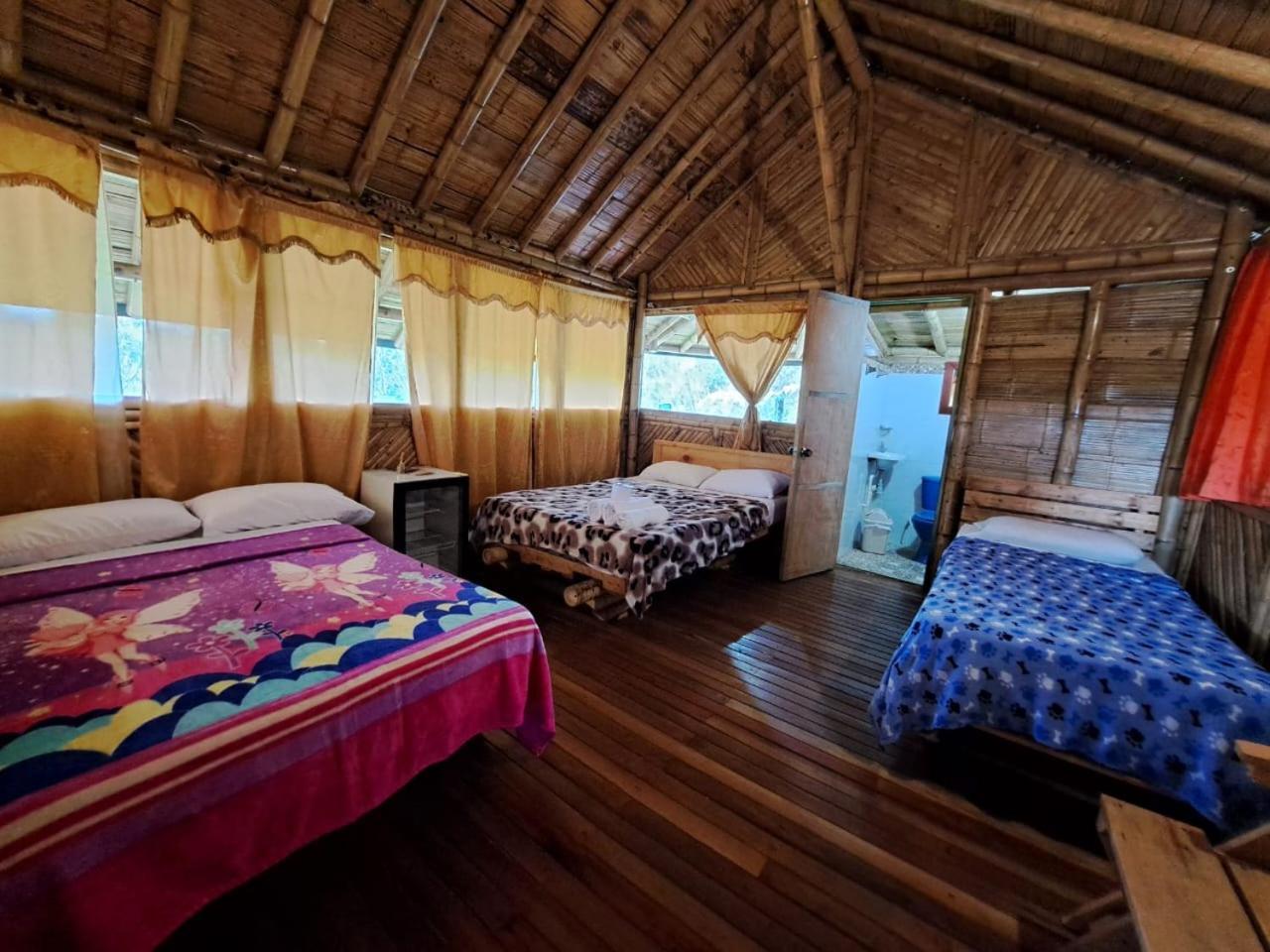 Hotel Guatape Adrianas Bambu エクステリア 写真