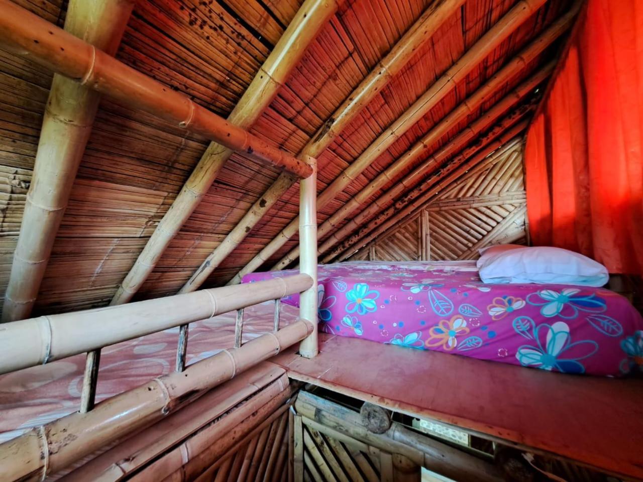 Hotel Guatape Adrianas Bambu エクステリア 写真