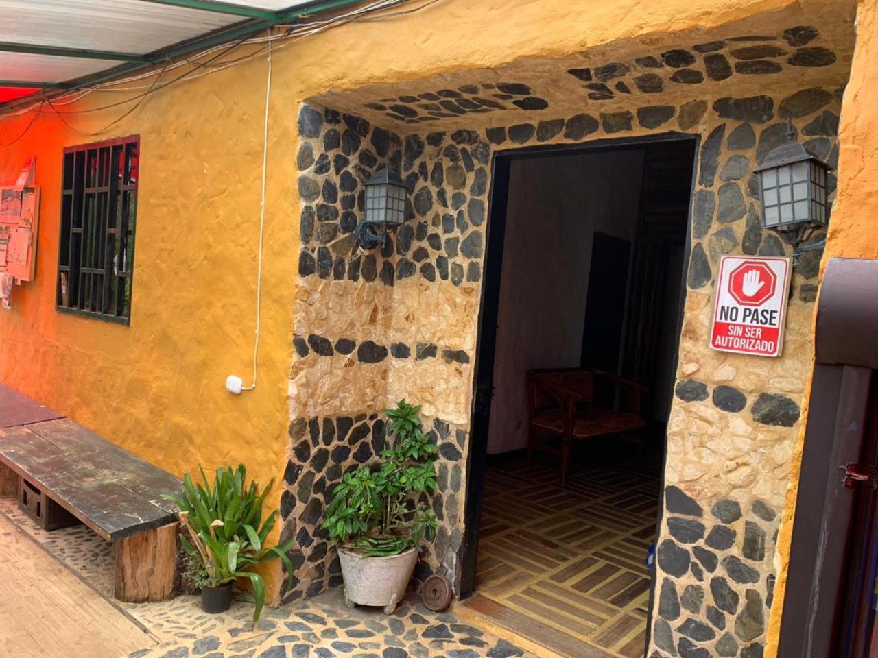 Hotel Guatape Adrianas Bambu エクステリア 写真