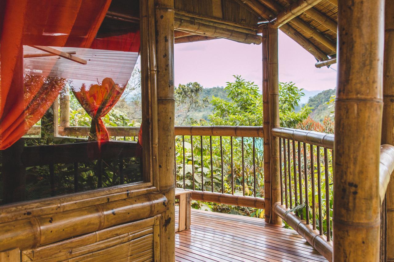Hotel Guatape Adrianas Bambu エクステリア 写真