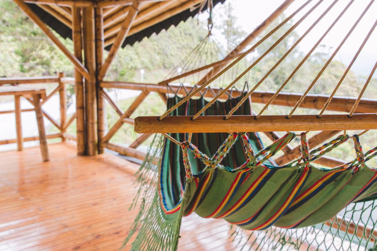 Hotel Guatape Adrianas Bambu エクステリア 写真